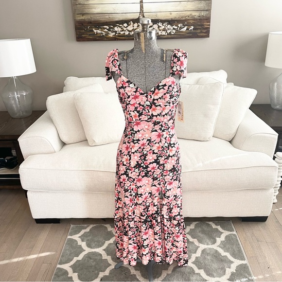 Dresses & Skirts - XS pink red black green floral print midi high low dress